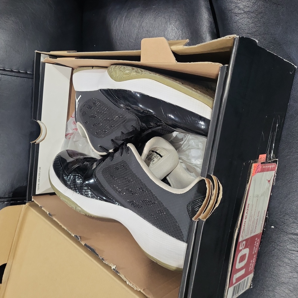 Jordan Blazin - Picture 11 of 11